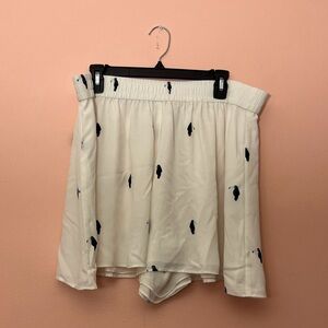 LOFT White and Black Patterned Women Shorts